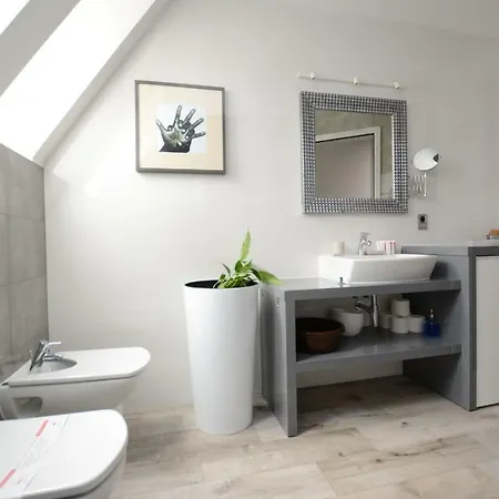 Appartamento Apartament Kapitanski- 100m Od Plazy