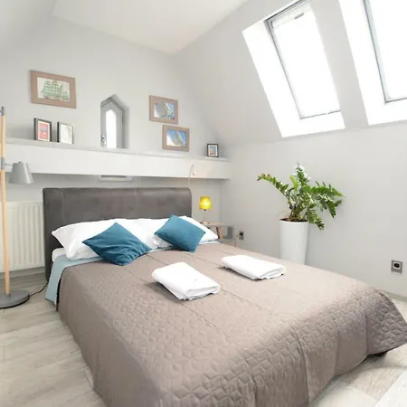 Appartamento Apartament Kapitanski- 100m Od Plazy *